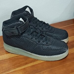 Nile Air Force 1 Mid '07 LV8 'Black Black White'